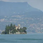 Ines Tra E Montagna - D'iseo * פיזונייה