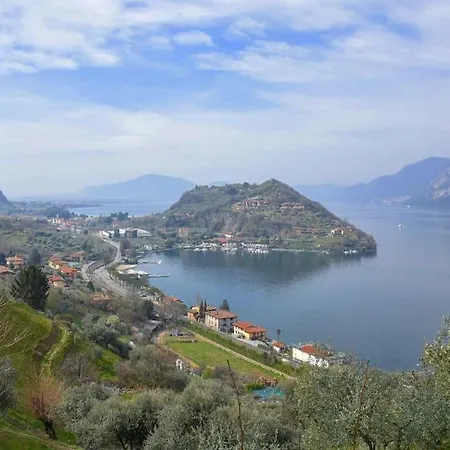 Ines Tra E Montagna - D'iseo *